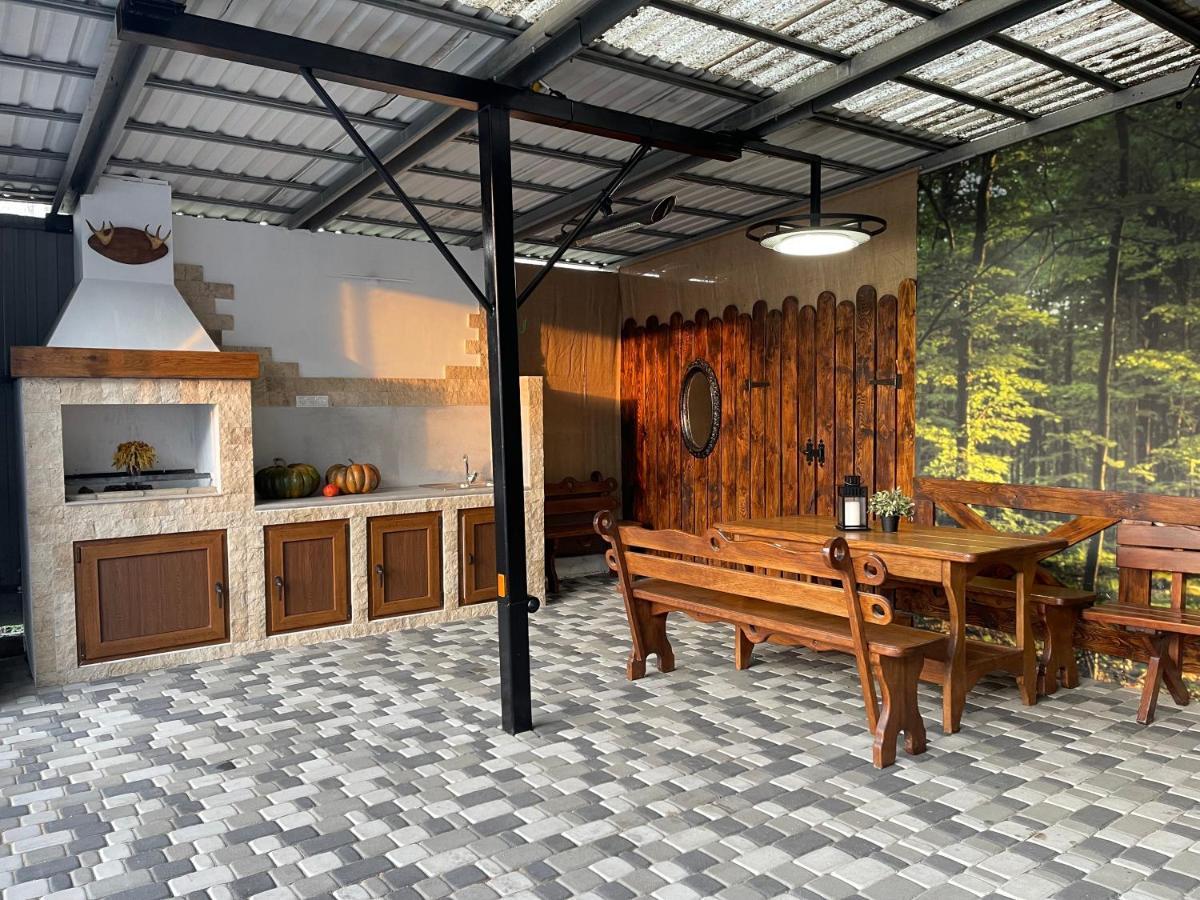 Apartments With Kitchen And Garden Kiev Exteriör bild