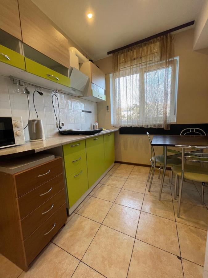 Apartments With Kitchen And Garden Kiev Exteriör bild